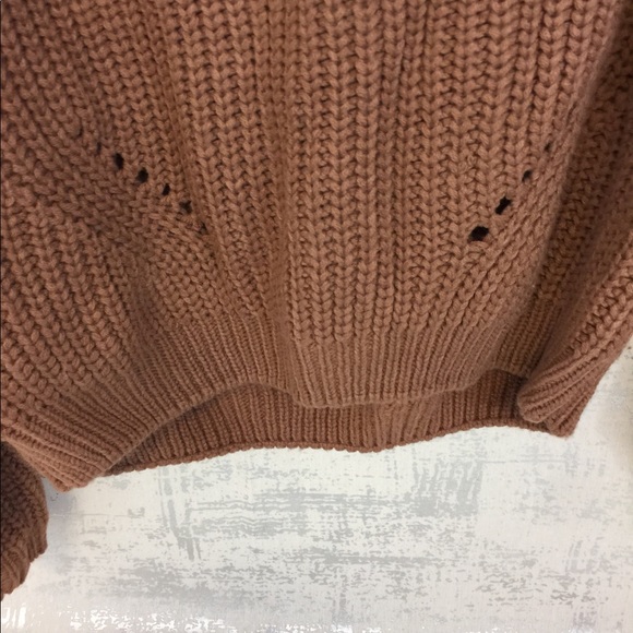 Nice sweater - Picture 4 of 6